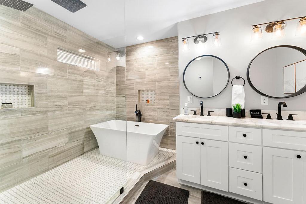 Large Modern Home Centrally Located With Hot Tub 애틀랜타 외부 사진
