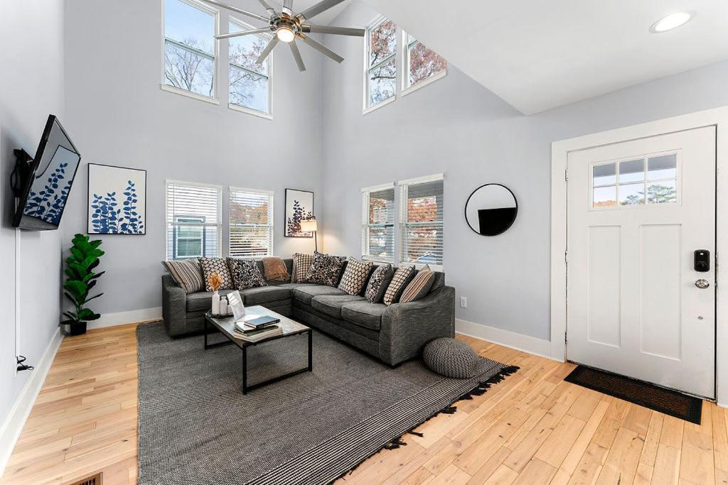 Large Modern Home Centrally Located With Hot Tub 애틀랜타 외부 사진
