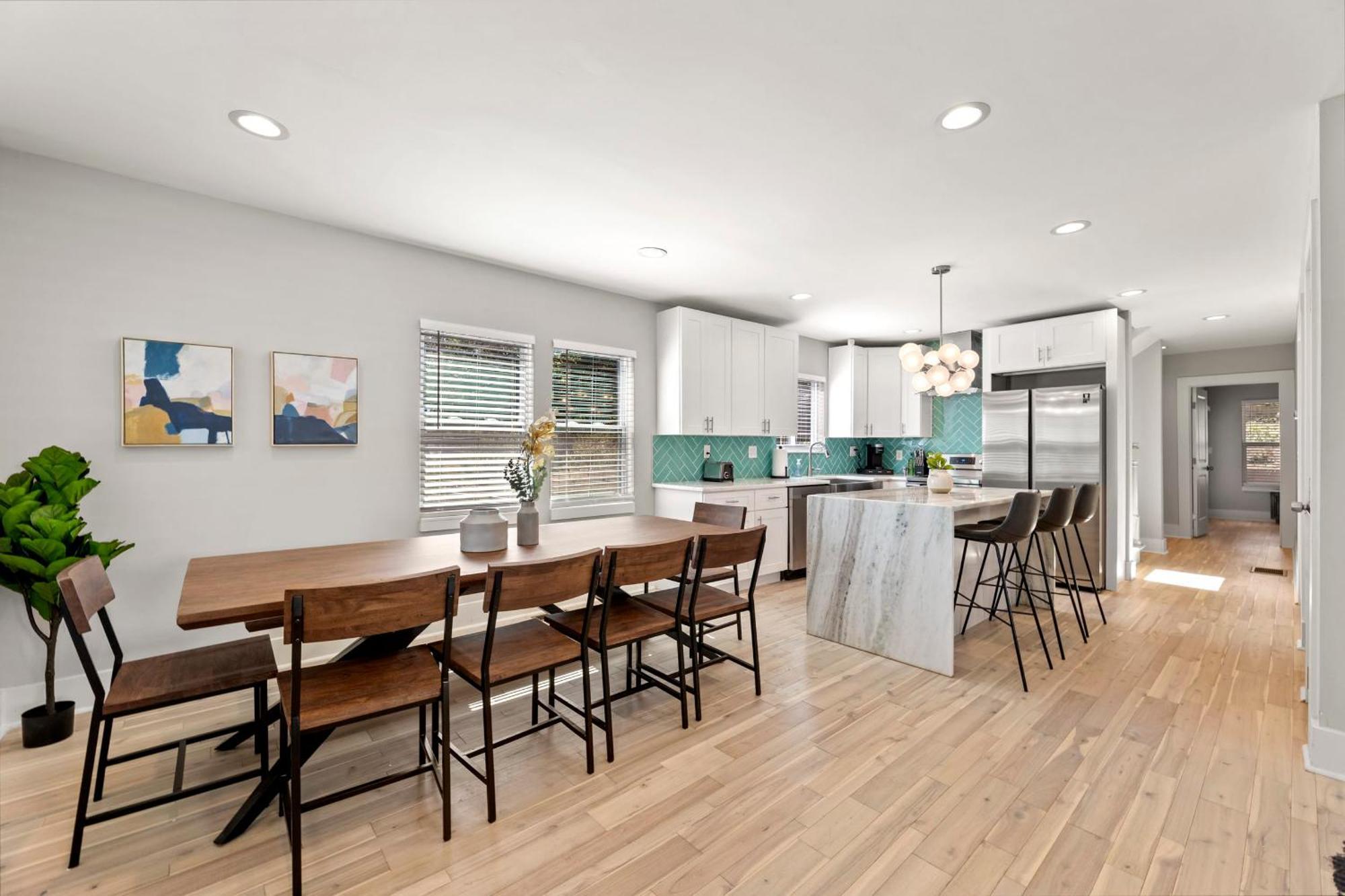 Large Modern Home Centrally Located With Hot Tub 애틀랜타 외부 사진