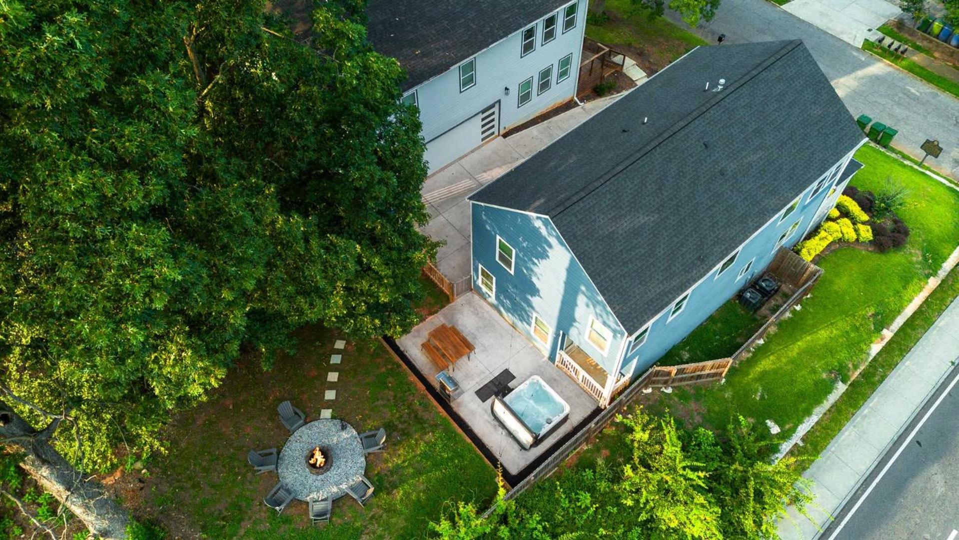 Large Modern Home Centrally Located With Hot Tub 애틀랜타 외부 사진